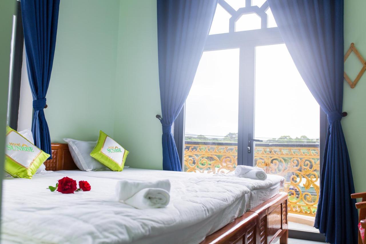Sunrise Hotel Chi Khu Co Ong Екстер'єр фото