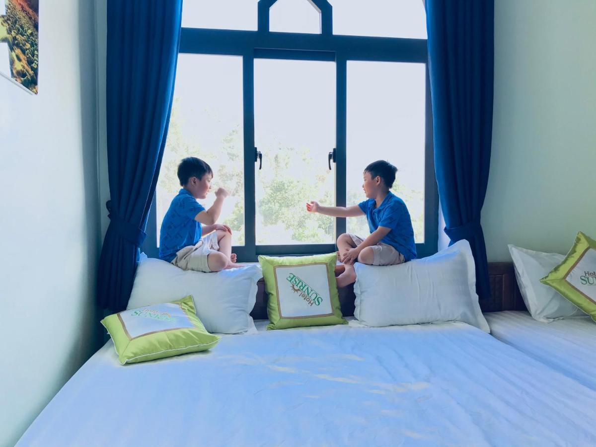 Sunrise Hotel Chi Khu Co Ong Екстер'єр фото